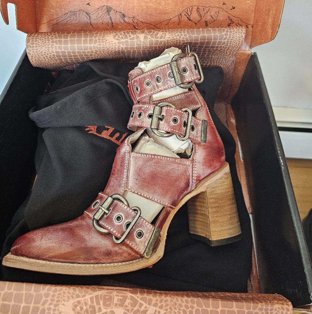 Freebird Joplin Booties *NEW* - Picture 2 of 10